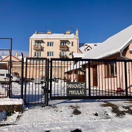 Guesthouse Mikulas Mikulov - Free Parking In The City Center Buitenkant foto