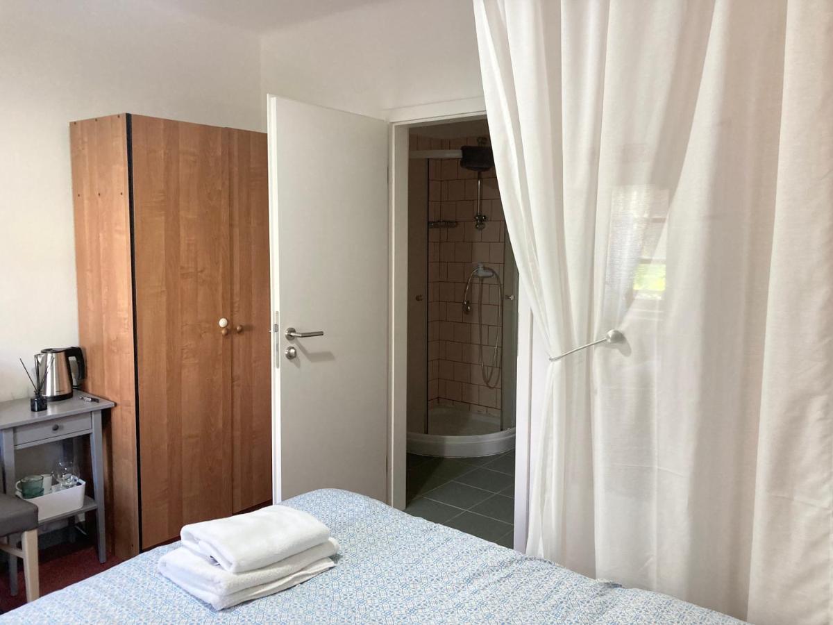 Guesthouse Mikulas Mikulov - Free Parking In The City Center Buitenkant foto