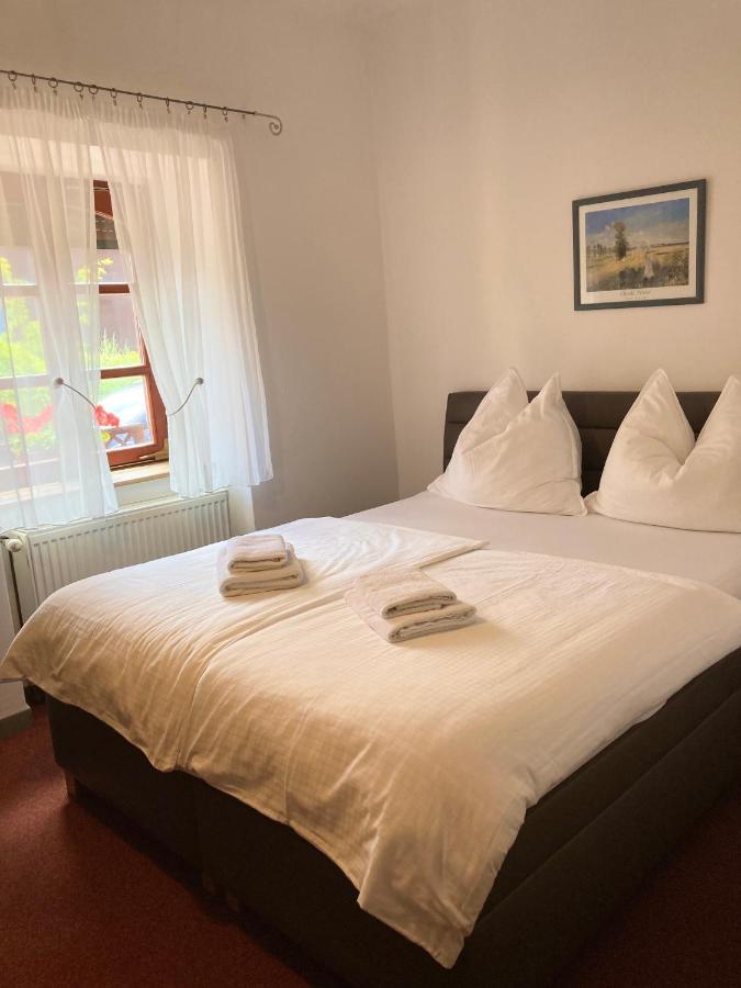 Guesthouse Mikulas Mikulov - Free Parking In The City Center Buitenkant foto